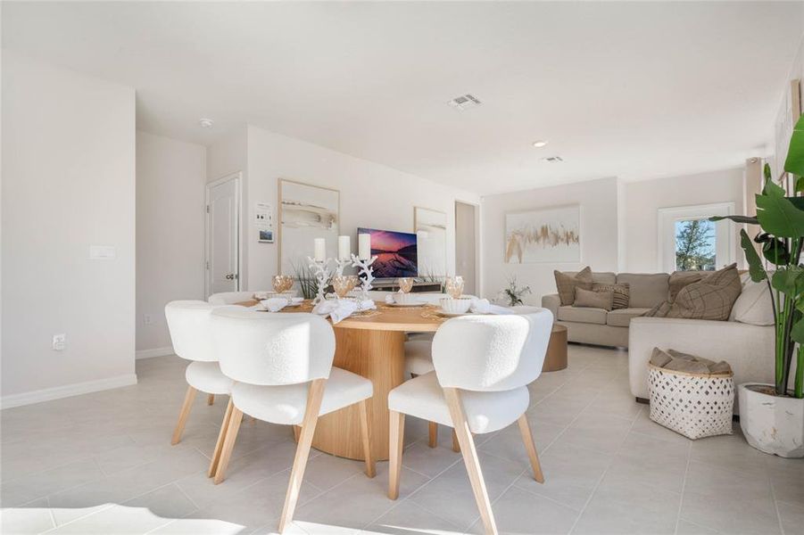 Furnished interior view inside a new home in Magnolia Pointe, Umatilla (Image 11).