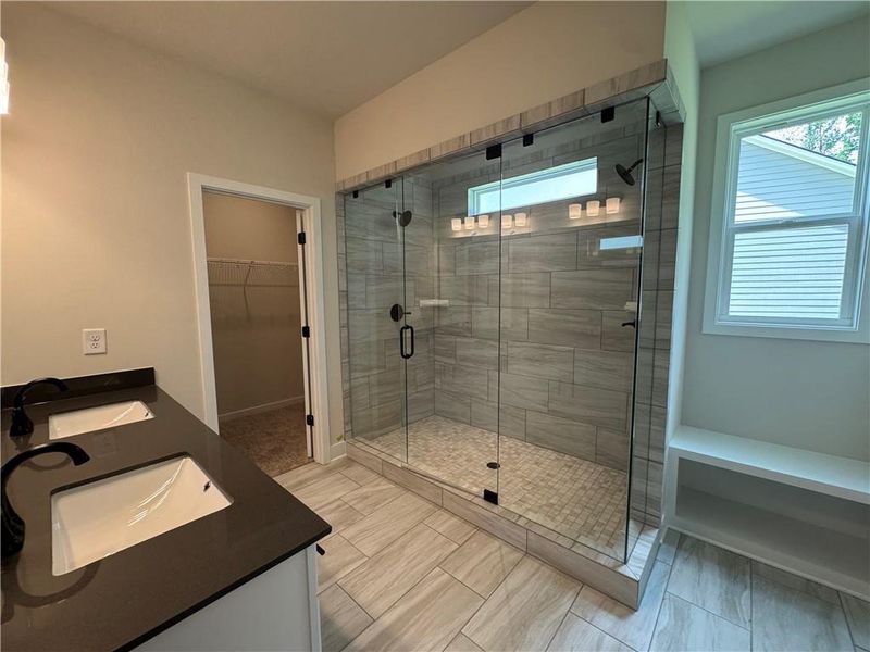 Image 34 of a home in Rosewood Lake Preserve.