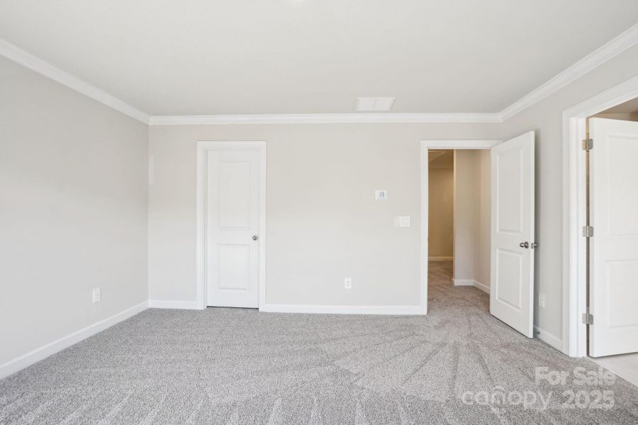 Spacious, unfurnished interior of a new home in Crossrail Station, Mooresville (Image 13).