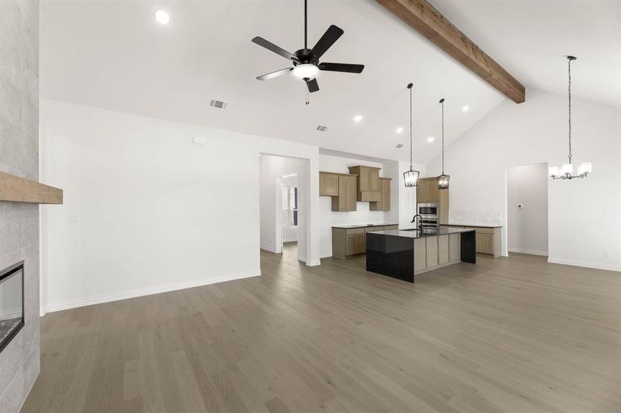 317 Slimp-Living Room-2