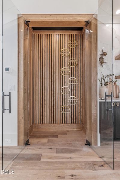 200_MEADOW_WALK_DR_INTERIOR_10 200_MEADOW_WALK_DR_INTERIOR_10