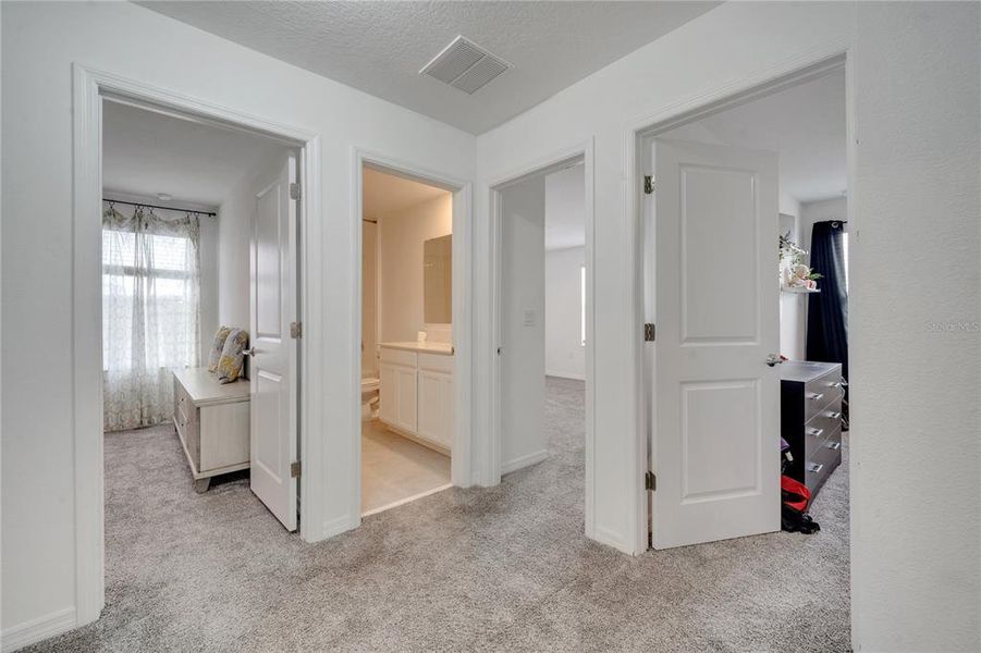 Spacious, unfurnished interior of a new home in Cypress Park Estates, Haines City (Image 19).