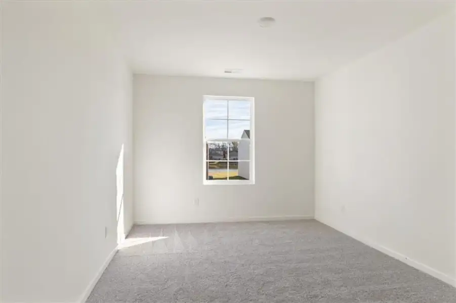 Spacious, unfurnished interior of a new home in The Ridge at Twin Rivers, Covington (Image 24).
