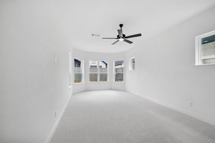 Spacious, unfurnished interior of a new home in Pecan Square - Gardens, Northlake (Image 22). Spacious, unfurnished interior of a new home in Pecan Square - Gardens, Northlake (Image 22).