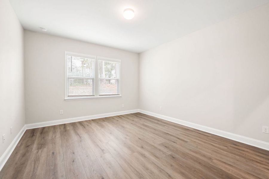 Spacious, unfurnished interior of a new home in Salem Bay, Beaufort (Image 28).