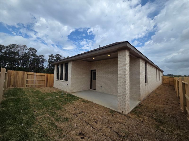 Exterior details and patio area of a home in Emory Glen, Magnolia (Image 3).