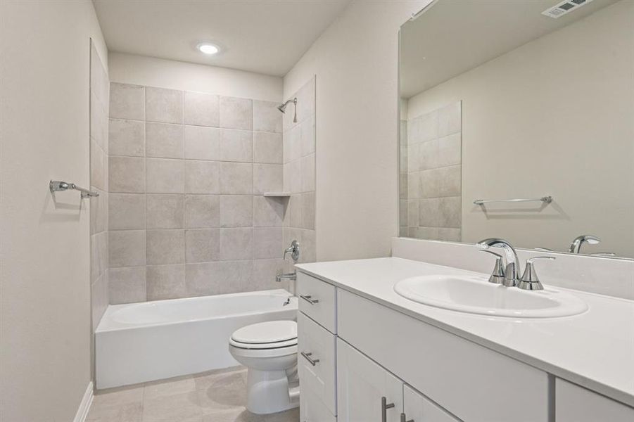 Furnished interior view inside a new home in Lakehaven - Spring Series, Farmersville (Image 15).