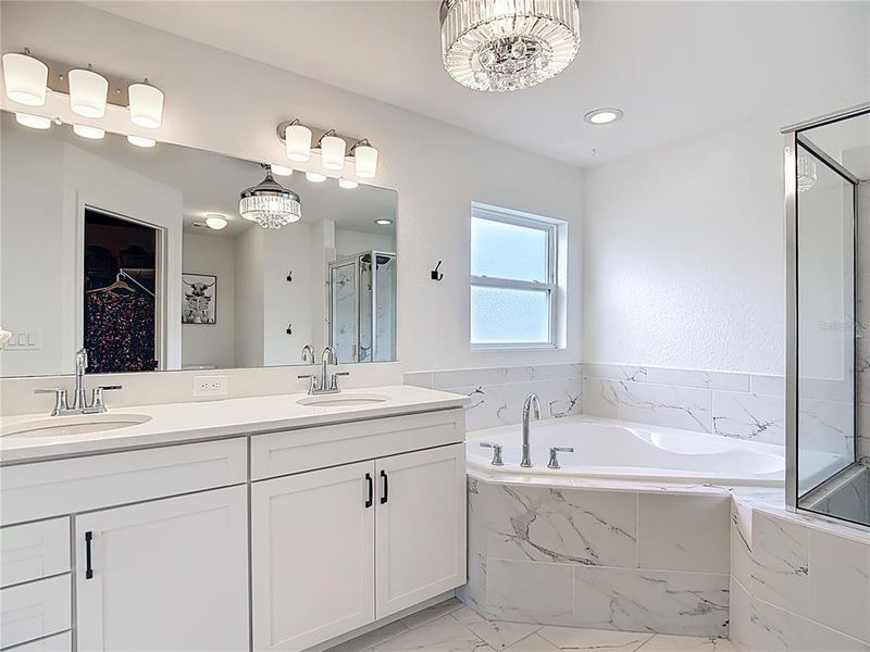 Furnished interior view inside a new home in , Bartow (Image 10).