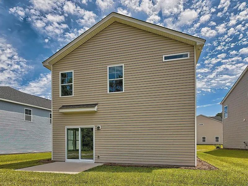 Exterior details and patio area of a home in Emanuel Creek, West Columbia (Image 12).