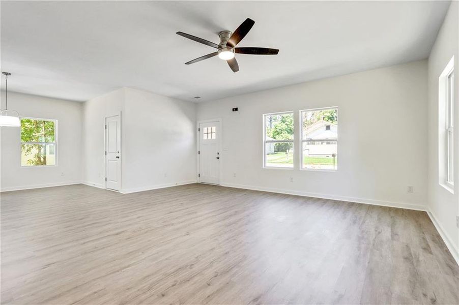 Spacious, unfurnished interior of a new home in , Cedartown (Image 9).