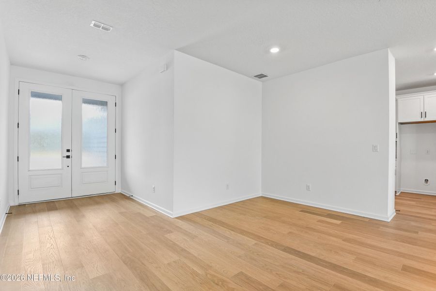 Spacious, unfurnished interior of a new home in , Palm Coast (Image 8).