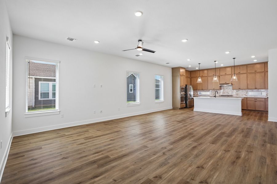 Spacious, unfurnished interior of a new home in Easton Park, Austin (Image 21). Spacious, unfurnished interior of a new home in Easton Park, Austin (Image 21).