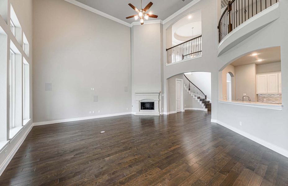 Representative unfurnished interior of a home built from the 4195 by Ravenna Homes in Artavia 70′, Conroe (Image 22). Representative unfurnished interior of a home built from the 4195 by Ravenna Homes in Artavia 70′, Conroe (Image 22).