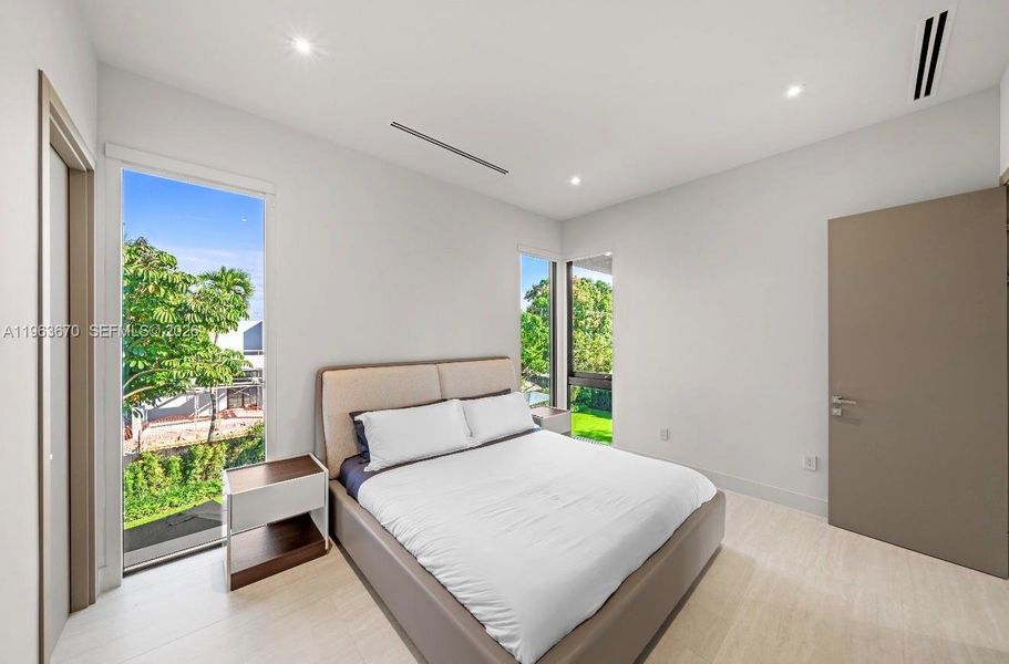 Furnished interior view inside a new home in , Miami (Image 34).