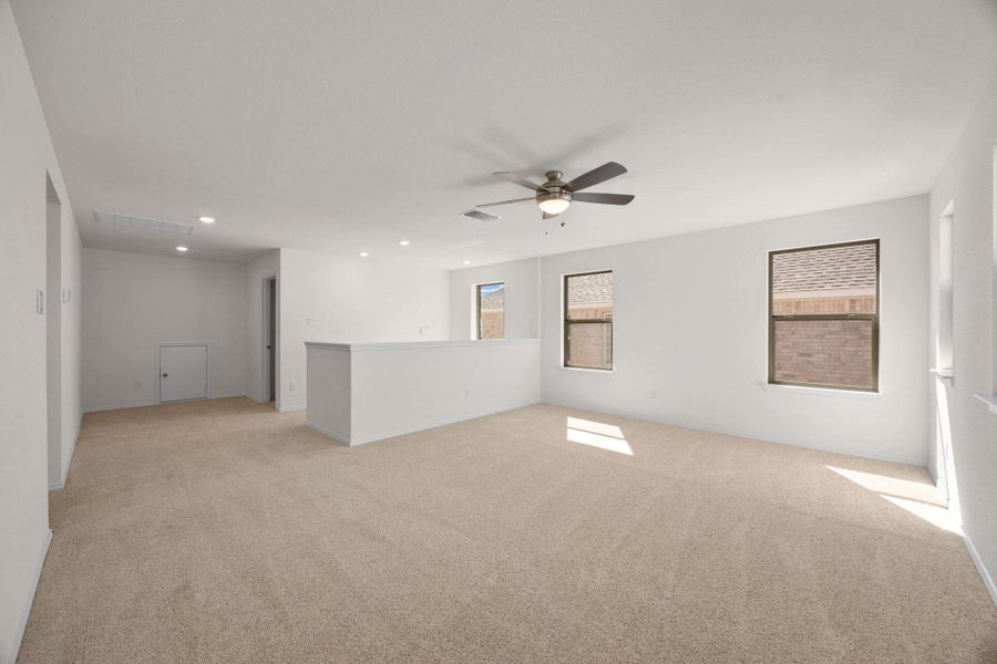 Spacious, unfurnished interior of a new home in Salerno - Classic Collection, Round Rock (Image 18).