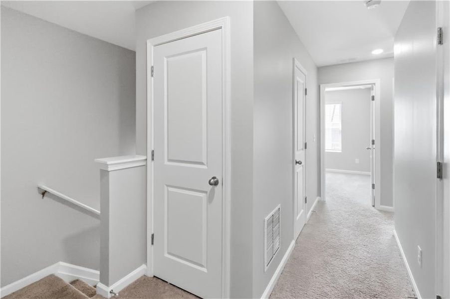 Spacious, unfurnished interior of a new home in , Atlanta (Image 12).
