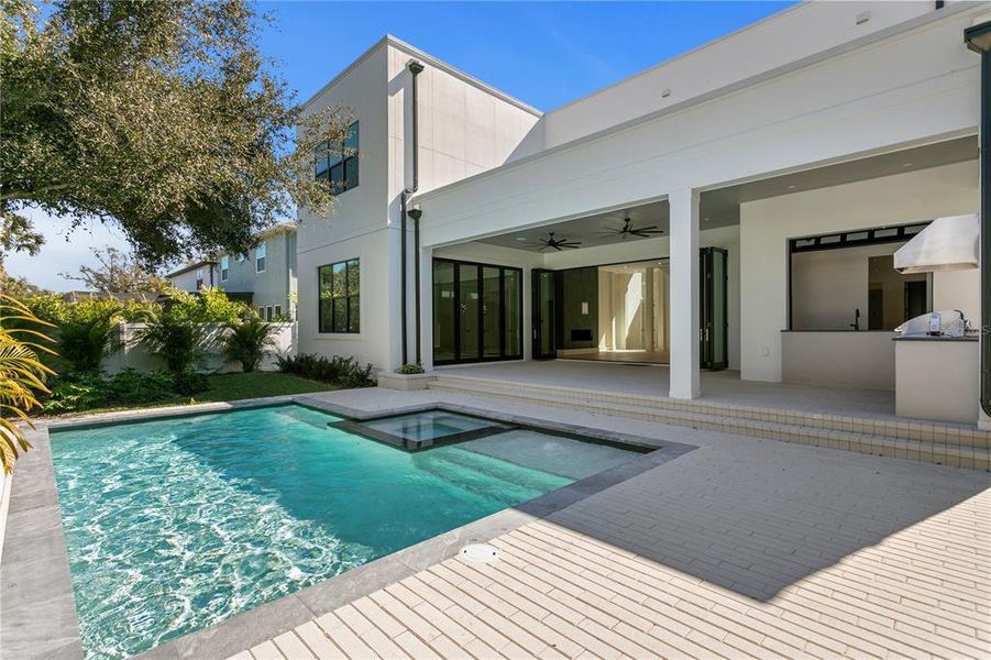 Exterior details and patio area of a home in , Tampa (Image 3).