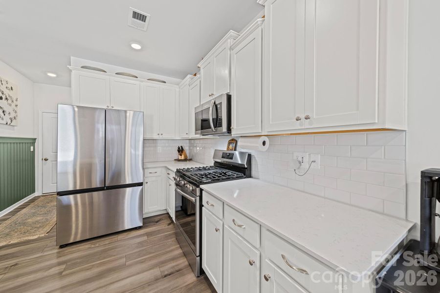 Furnished interior view inside a new home in , Lancaster (Image 37).