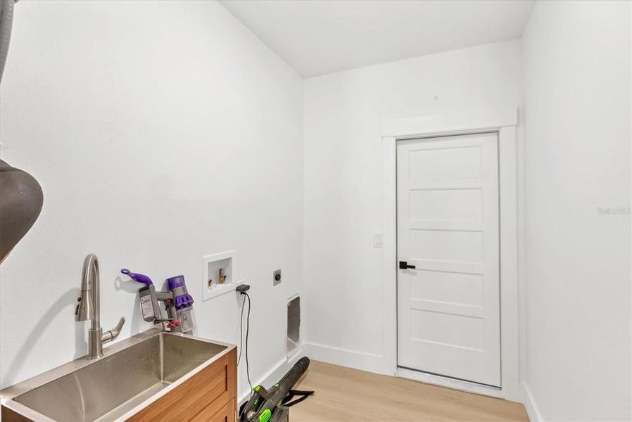 Image 53 of a home in .