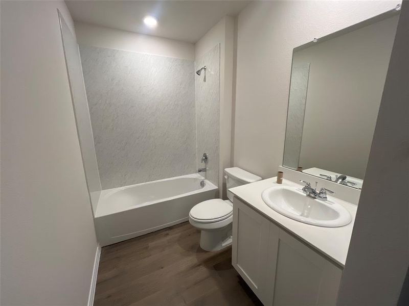 Furnished interior view inside a new home in Elevon, Lavon (Image 5).