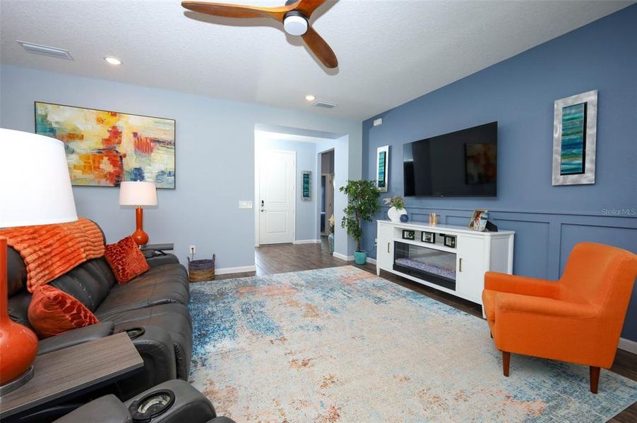 Furnished interior view inside a new home in , Mount Dora (Image 28).