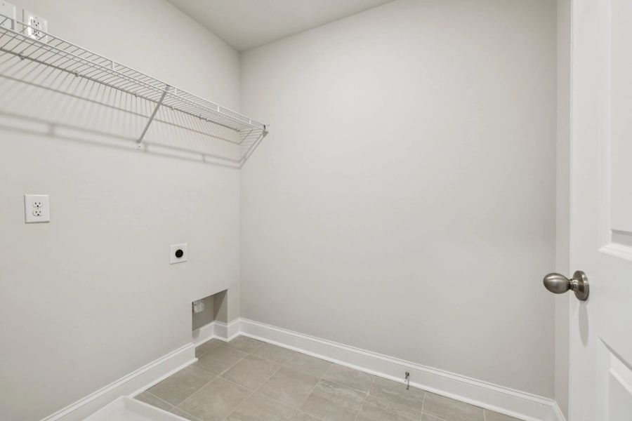 Spacious, unfurnished interior of a new home in Cades Bluff, Lebanon (Image 40).