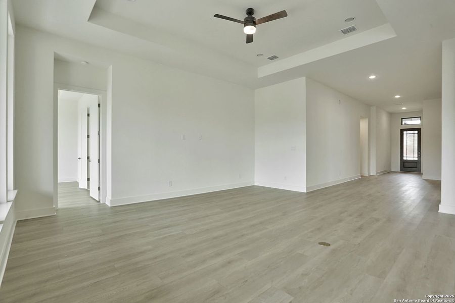 Spacious, unfurnished interior of a new home in Kinder Ranch 70's, San Antonio (Image 10). Spacious, unfurnished interior of a new home in Kinder Ranch 70's, San Antonio (Image 10).