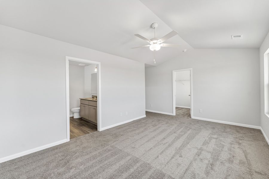 Spacious, unfurnished interior of a new home in Mayfair Village, Spartanburg (Image 17).