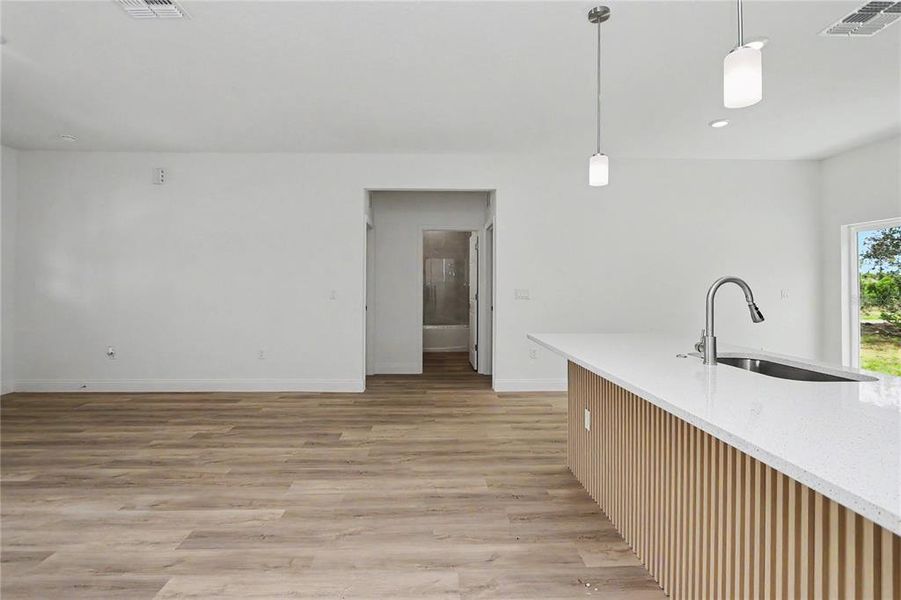 Spacious, unfurnished interior of a new home in , Citrus Springs (Image 14).