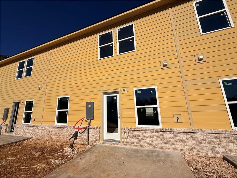 Exterior details and patio area of a home in Leydenview, Mableton (Image 3).
