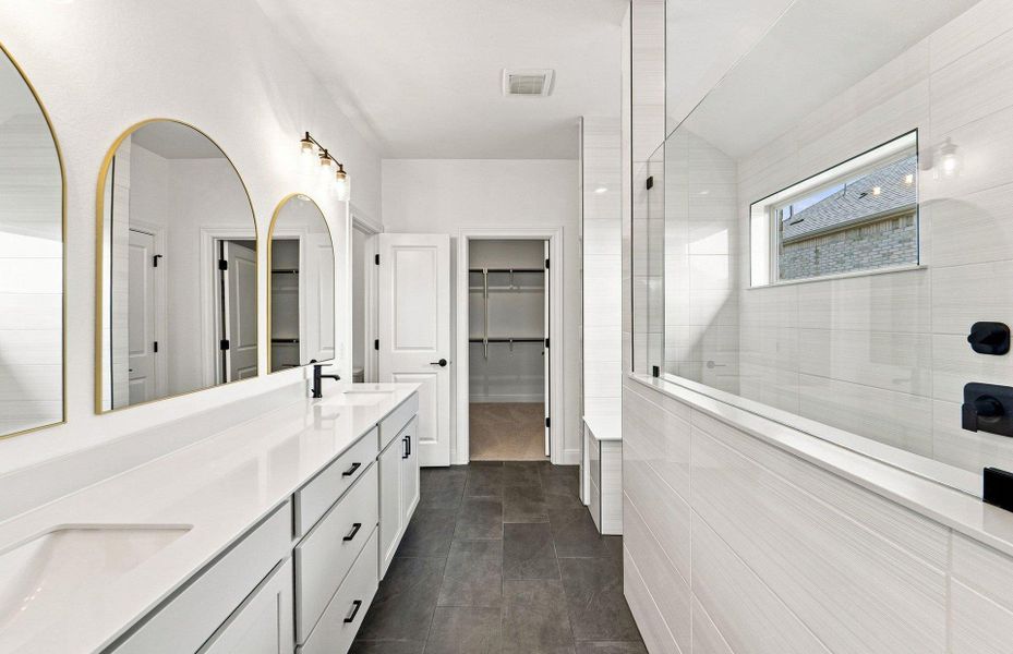 Furnished interior view inside a new home in Crescent Bluff, Georgetown (Image 9).