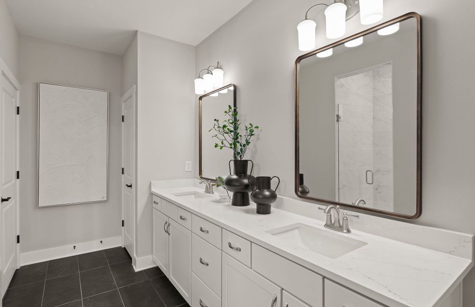 Owner's Bathroom Owner's Bathroom