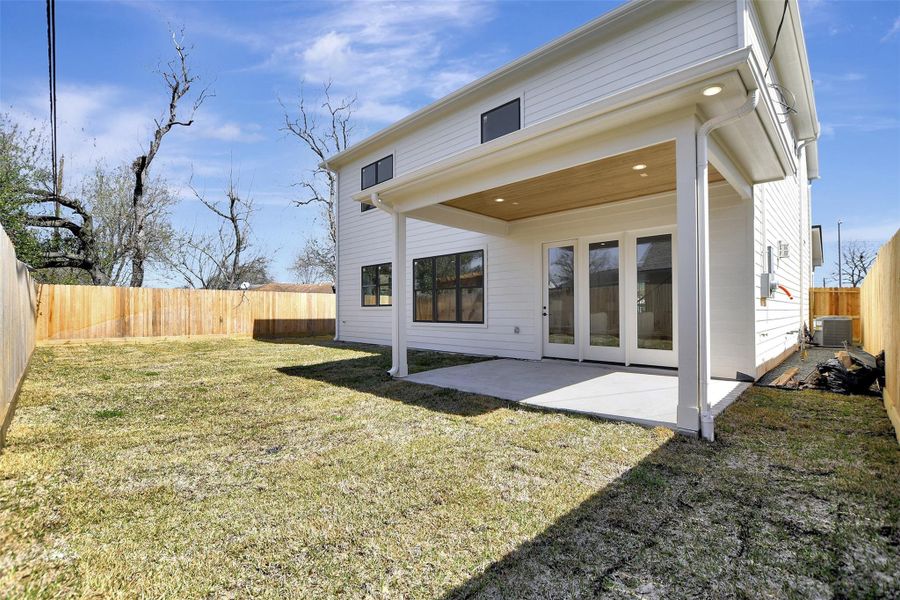 Exterior details and patio area of a home in , Houston (Image 26).