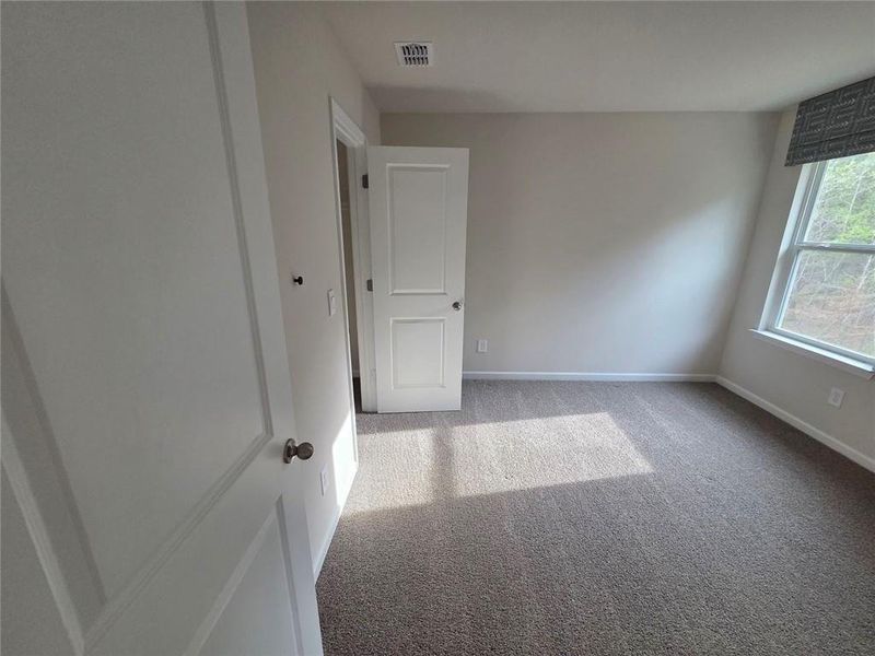 Spacious, unfurnished interior of a new home in , Dawsonville (Image 16).