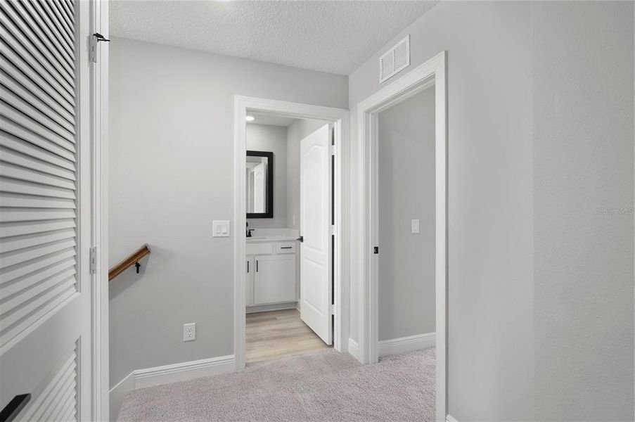 Spacious, unfurnished interior of a new home in Gum Lake Preserve, Lake Alfred (Image 14).