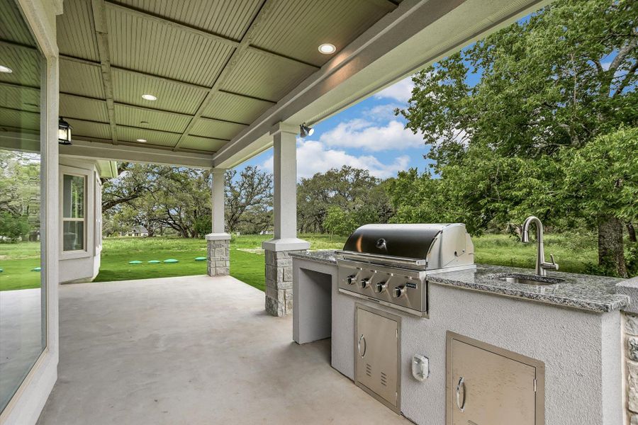 Exterior details and patio area of a home in Leander Estates, Leander (Image 3).