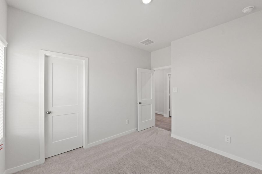 Spacious, unfurnished interior of a new home in Sherwood Glen, Conroe (Image 24). Spacious, unfurnished interior of a new home in Sherwood Glen, Conroe (Image 24).