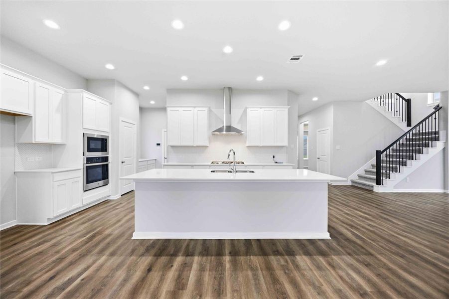 Furnished interior view inside a new home in Lago Mar  50'  &  55', Texas City (Image 5).