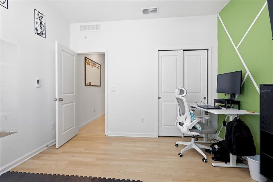 Furnished interior view inside a new home in Grandview Gardens, Deland (Image 11).