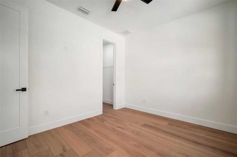 Spacious, unfurnished interior of a new home in , Apollo Beach (Image 48).