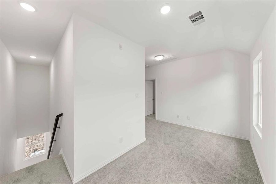 Spacious, unfurnished interior of a new home in Devonshire 40s, Forney (Image 17).