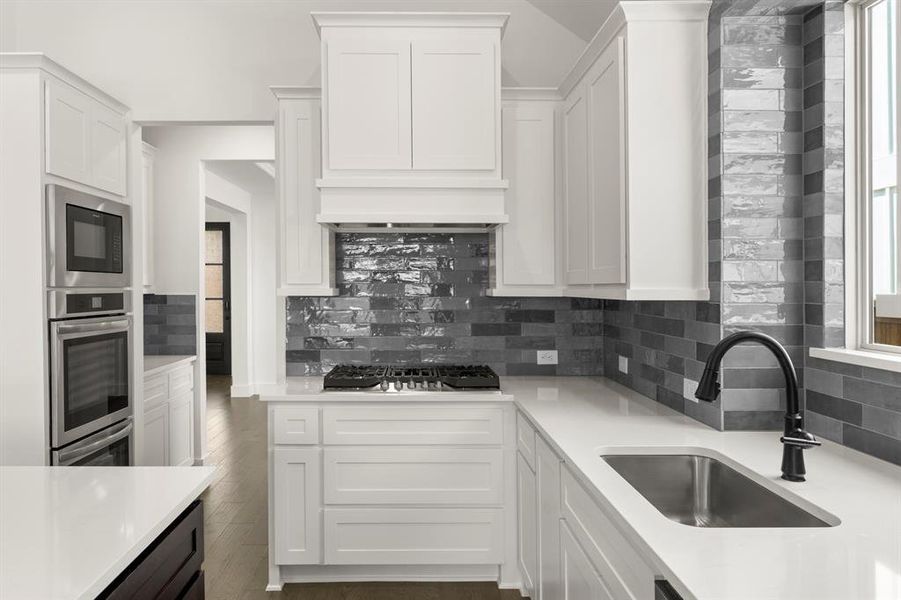 12. 1335 Eclipse - Kitchen (4) 12. 1335 Eclipse - Kitchen (4)