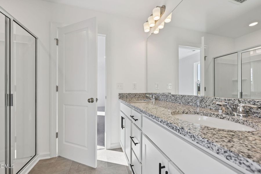 76-web-or-mls-513 Soar Ln - 027