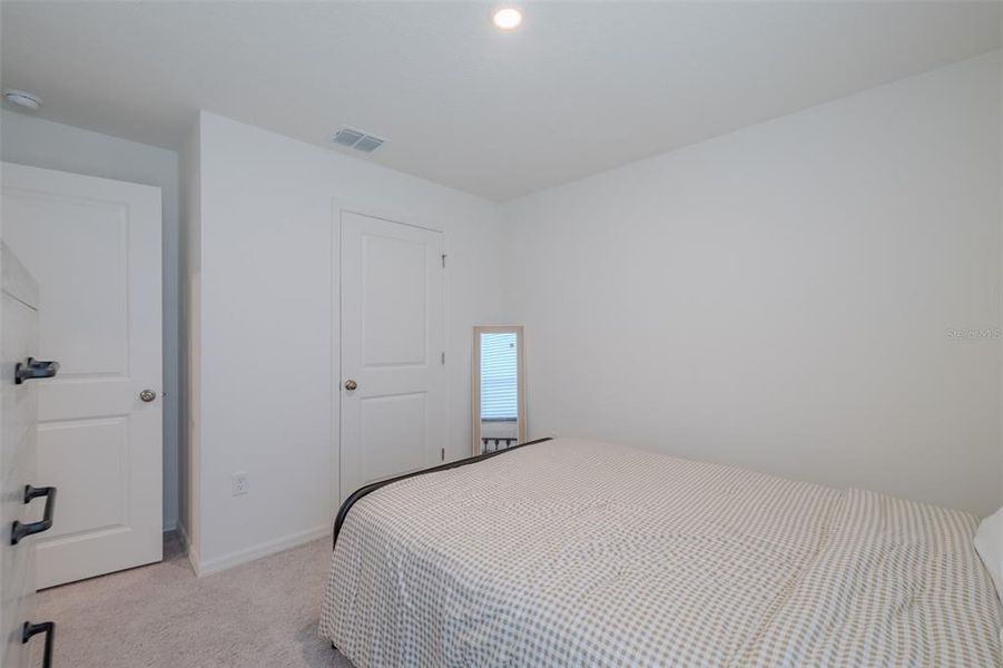 Image 33 of a home in .