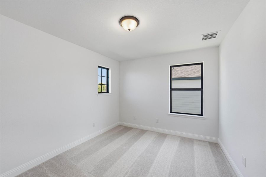 Spacious, unfurnished interior of a new home in Sienna 40', Missouri City (Image 24). Spacious, unfurnished interior of a new home in Sienna 40', Missouri City (Image 24).