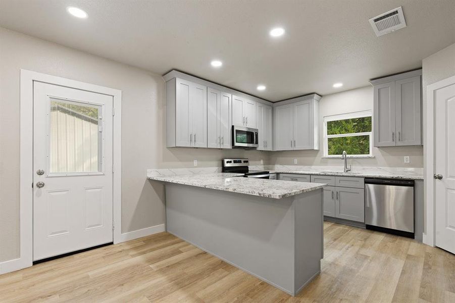 Furnished interior view inside a new home in , Alvarado (Image 4).