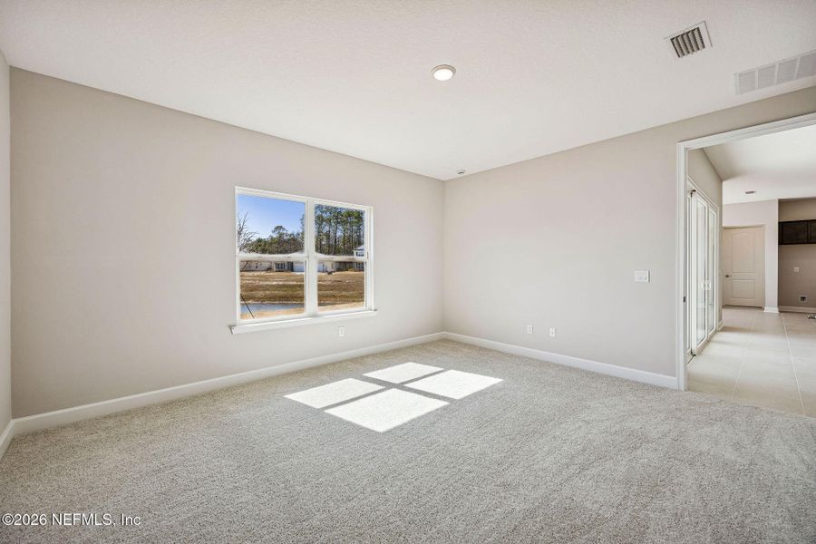 Spacious, unfurnished interior of a new home in Sandy Ridge, Yulee (Image 17).