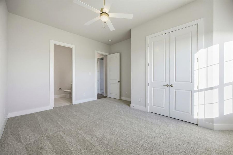 Spacious, unfurnished interior of a new home in Levante - 1 Acre Lots, Waxahachie (Image 31).