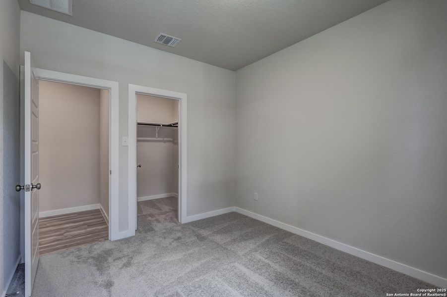 Spacious, unfurnished interior of a new home in Cinco Lakes, San Antonio (Image 18).