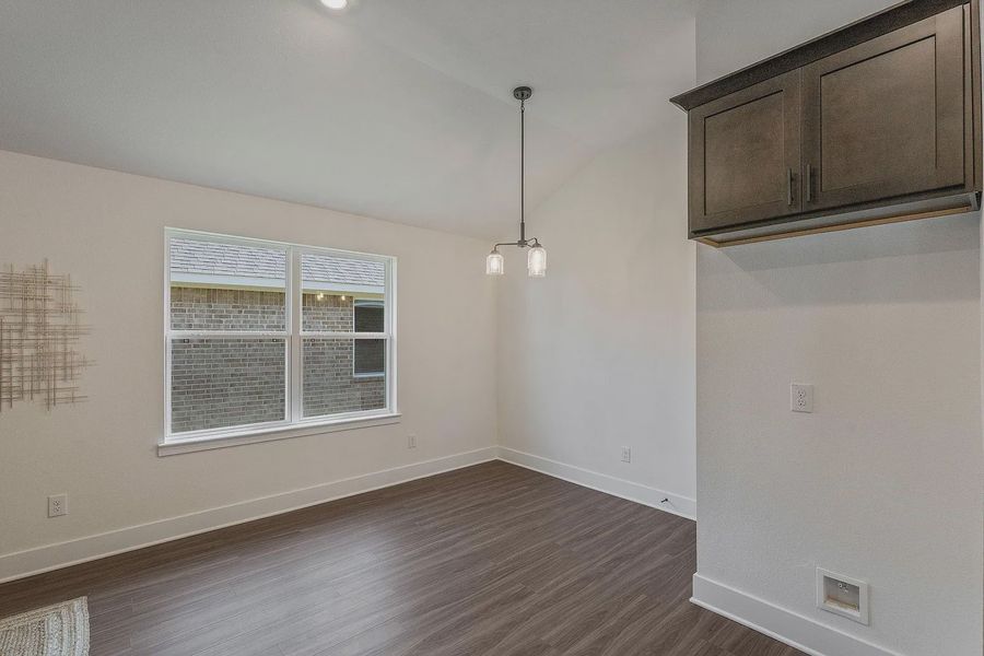 Spacious, unfurnished interior of a new home in Grand Oaks Reserve, Cleveland (Image 23).